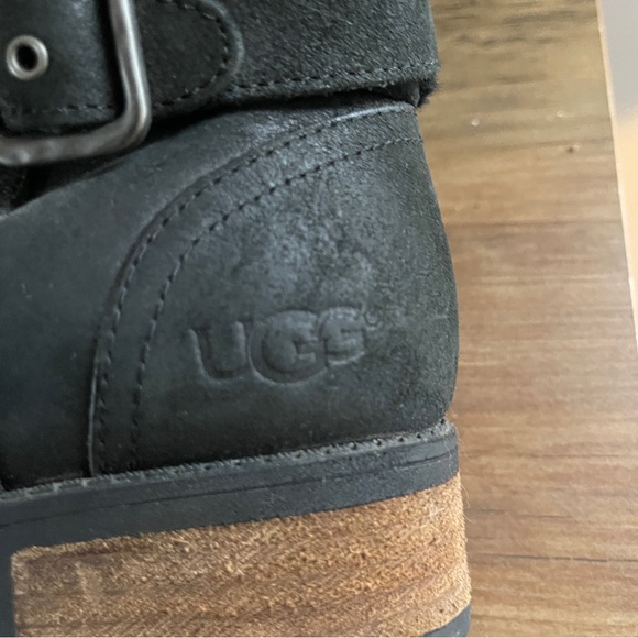 UGG Australia Boot #1008220 Black leather boots with Buckle Size 7  US - Picture 2 of 12
